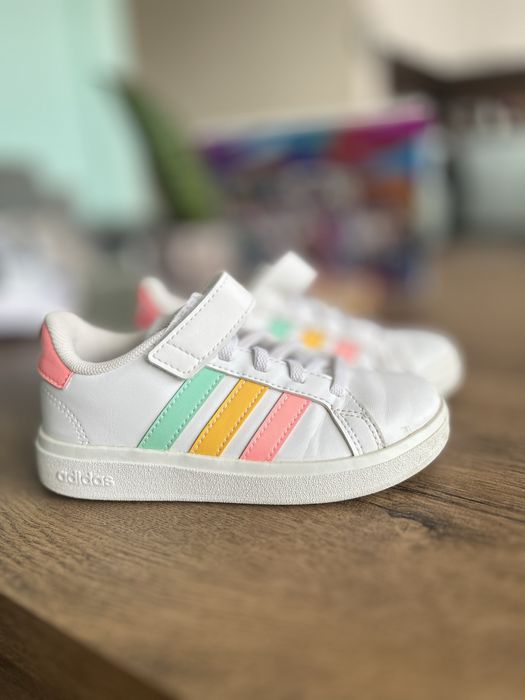 Маратонки Adidas/28