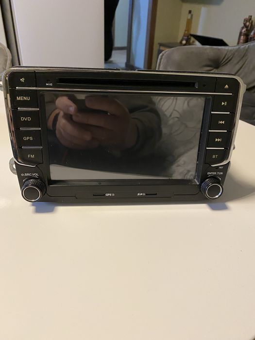 Продавам мултимедия за VAG