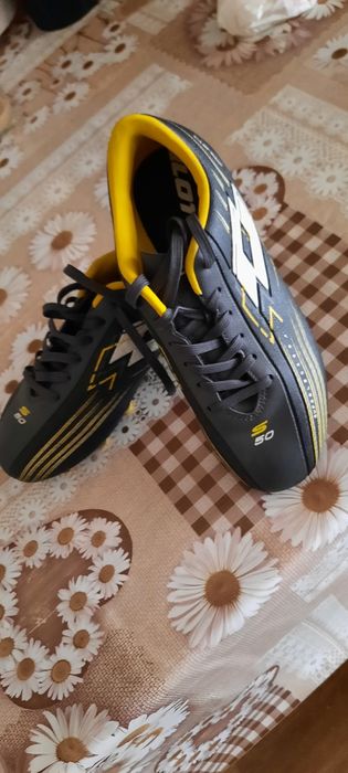 Adidas fotbal lotto