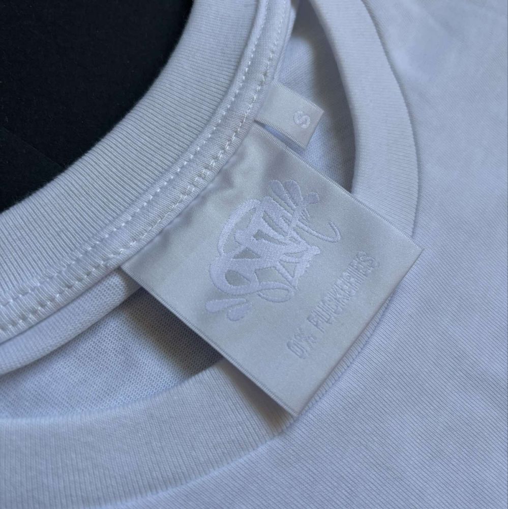 Syna World T-shirt (White / blue graffit) / Суна тениска