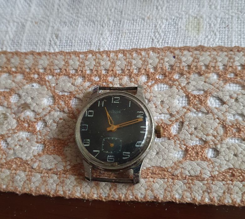 Ceasuri vechi la prețuri decente.