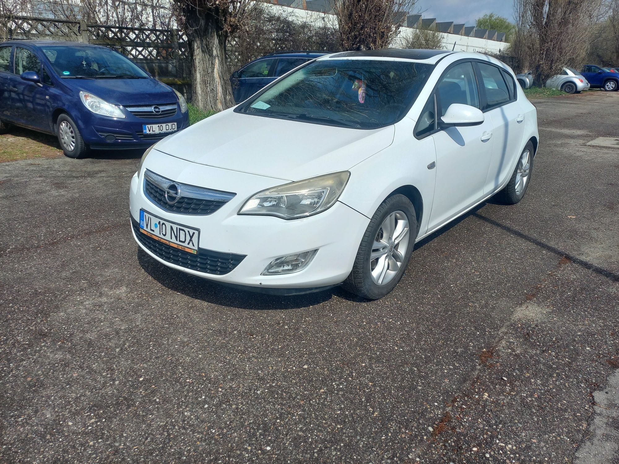 Vand/ Schimb Opel Astra J 2.0 cdti 165 cp 2012 euro 5