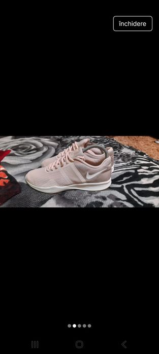 Vând urgent adidași Nike