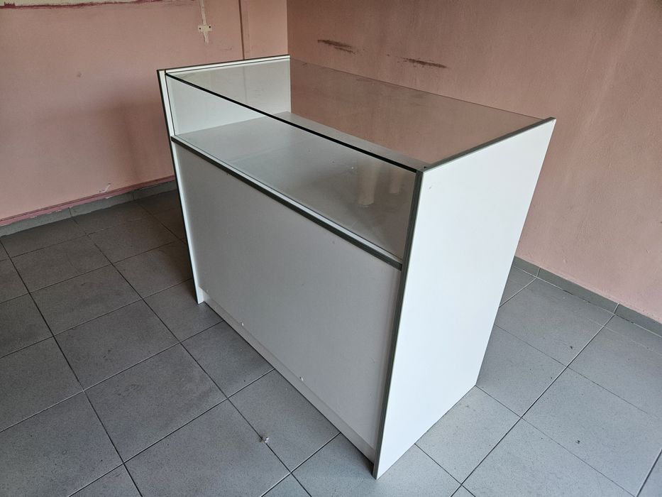 Рафт, шкаф, витрина