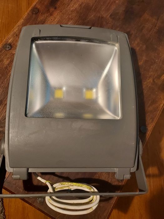 Proiector led ca nou