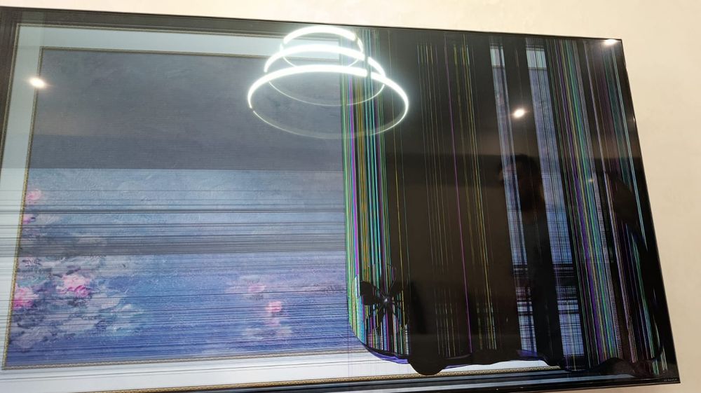 Телевизор на запчасти