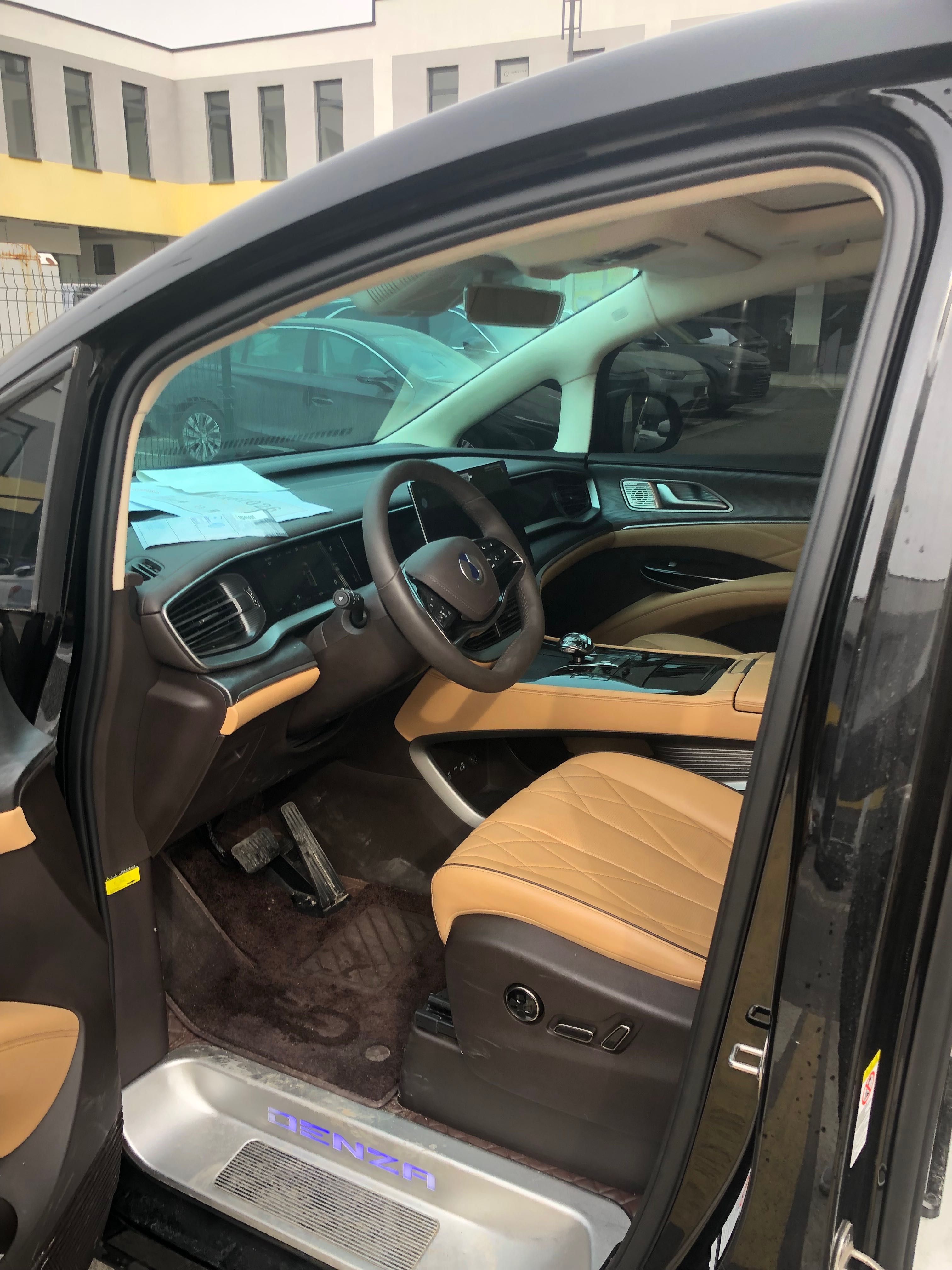 BYD denza  6 местный