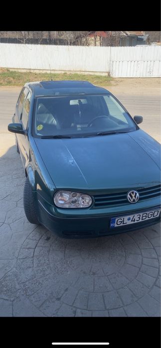 Vand golf 4 1.6 benzina