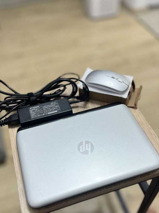 Laptop HP Pavilion cu TouchScreen 13” win 8.1 pro
