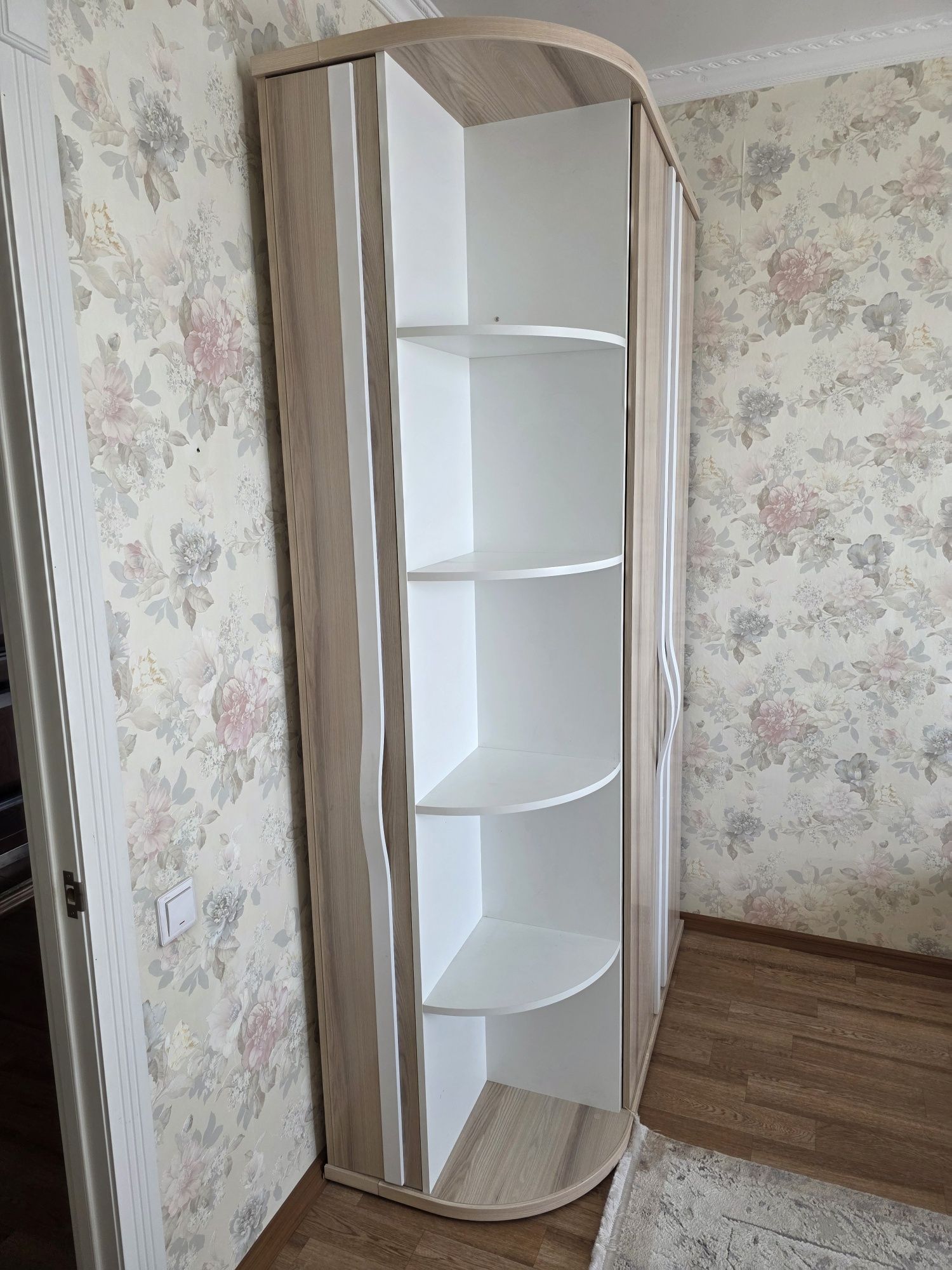 Продам шкаф и кровать