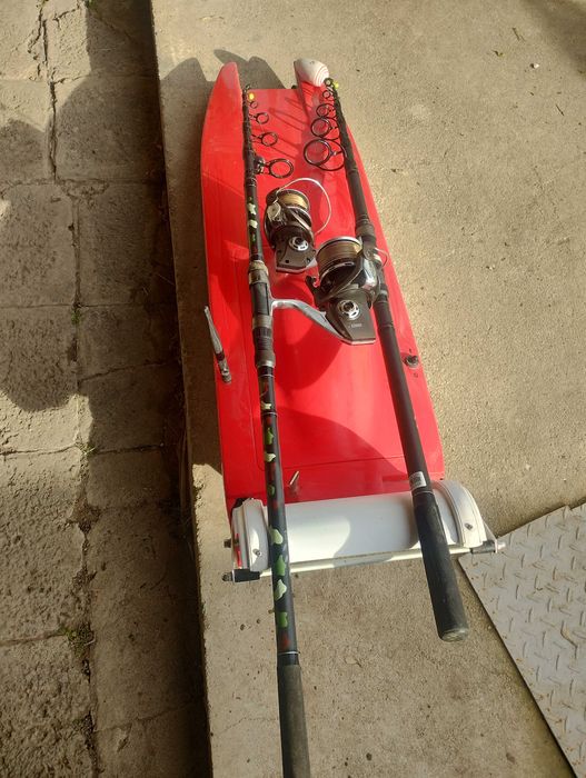 Лодка за захранка