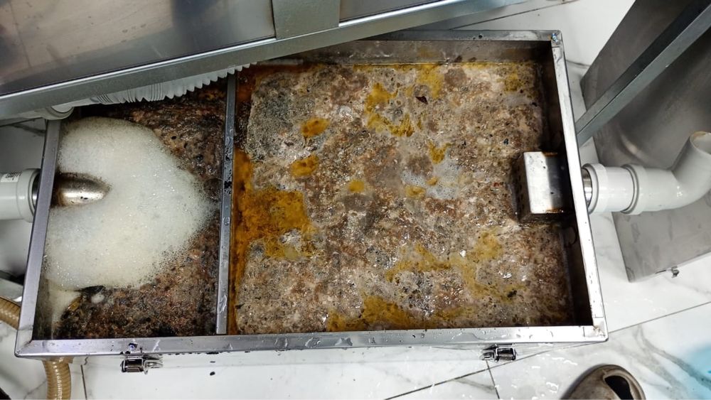 Чистка жироуловителя 5000 т