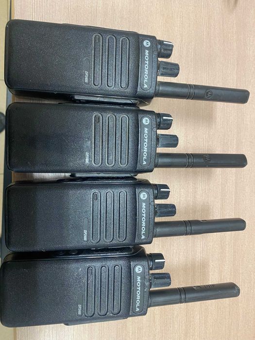 Motorola DP 2400 Радиостанция 4 БРОЯ