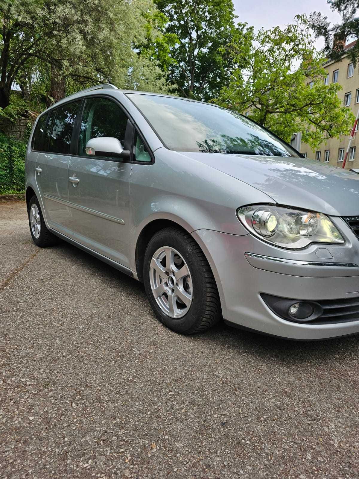 Vând WV Touran 1.9 tdi an 2009