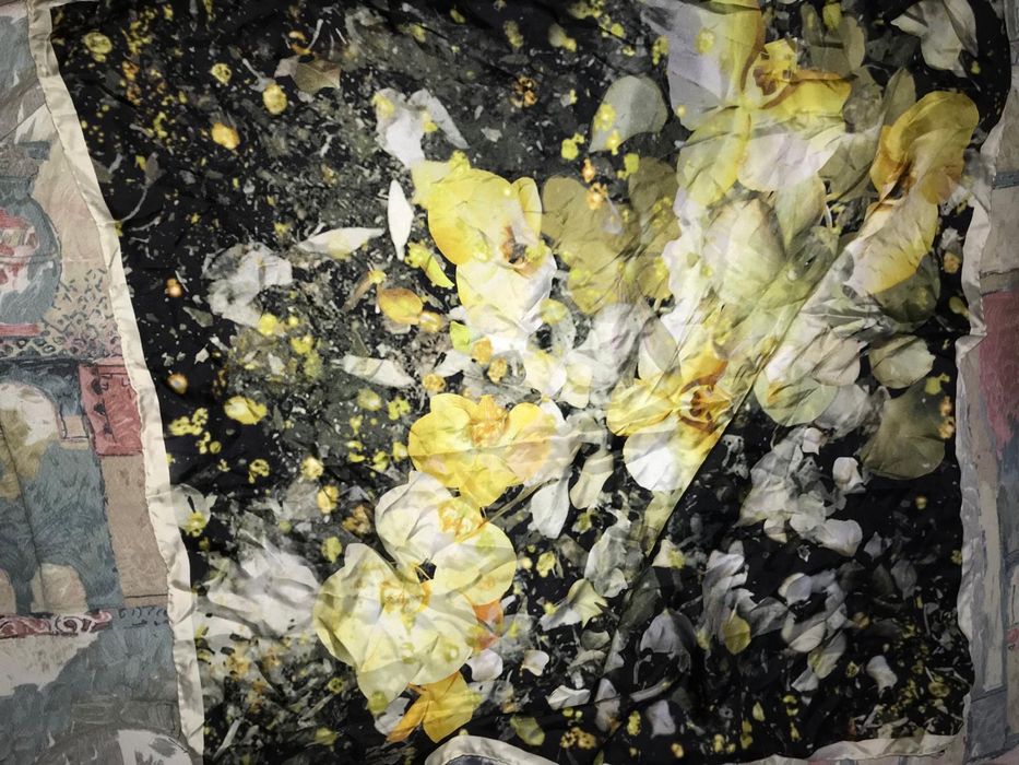 esarfa givenchy impecabila