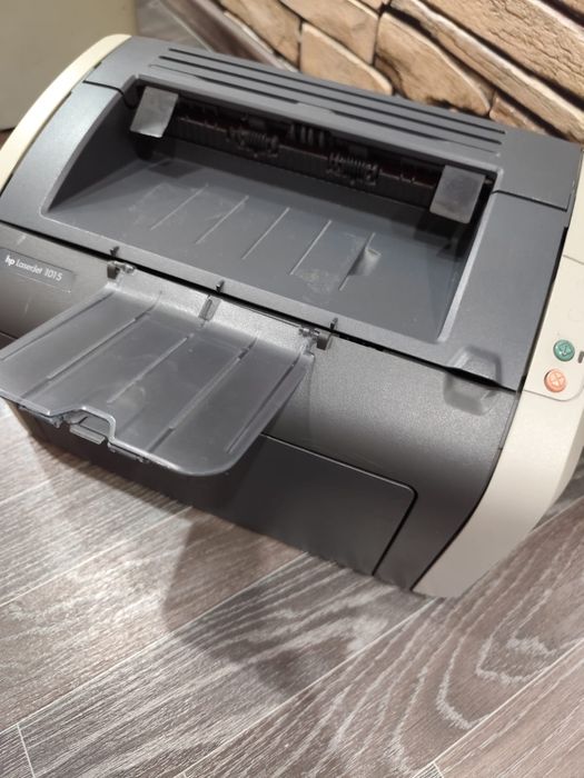 Продам принтер hp 1015