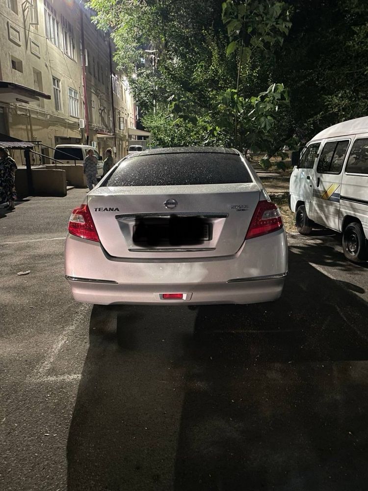 Nissan teana j32