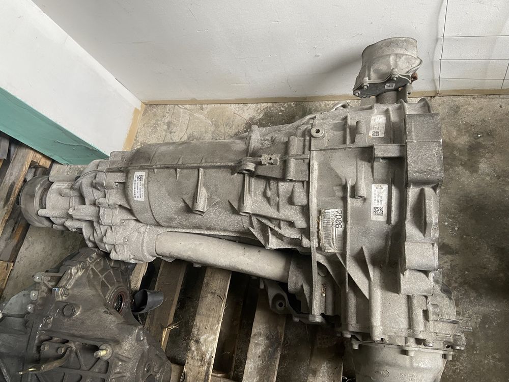 Скоростна кутия Audi 4.0TFSI ZF 8HP-55