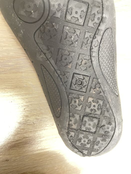 Pantofi sport/ adidasi negrii cu alb cu prindere cu scai