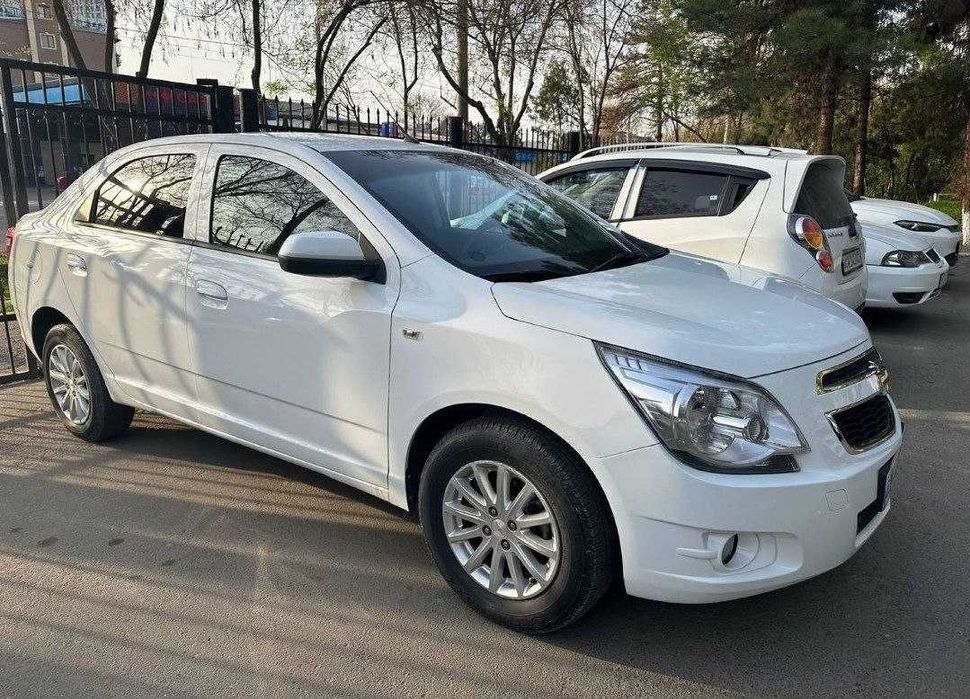 Probeg : 14000 km.  Holati a'lo. Variantlari bor