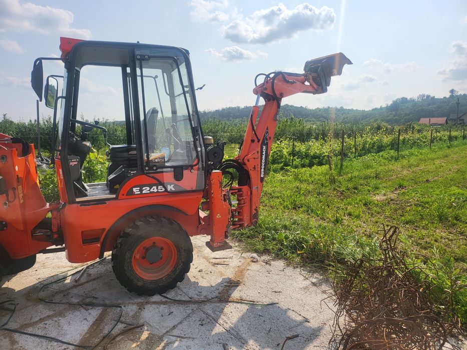 DE VÂNZARE Mini buldoescavator