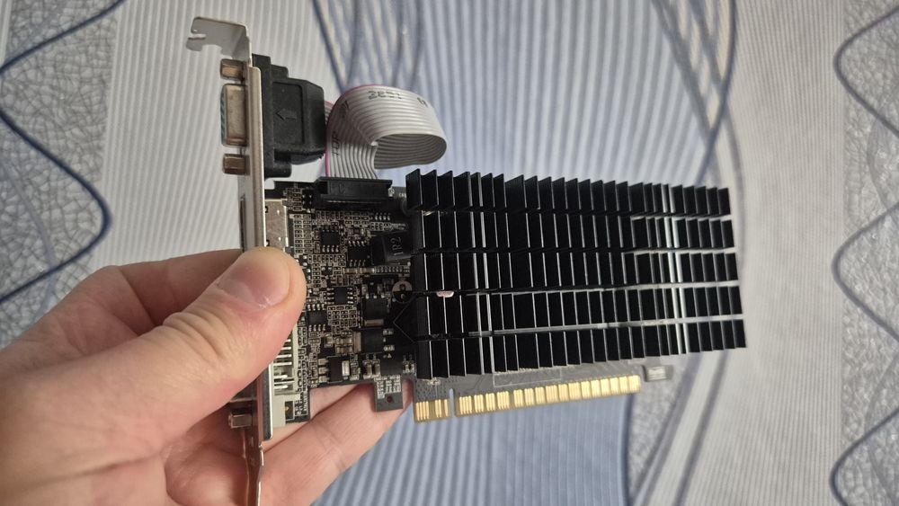 Видеокарта Inno3D GF210 1gb с HDMI выходом **