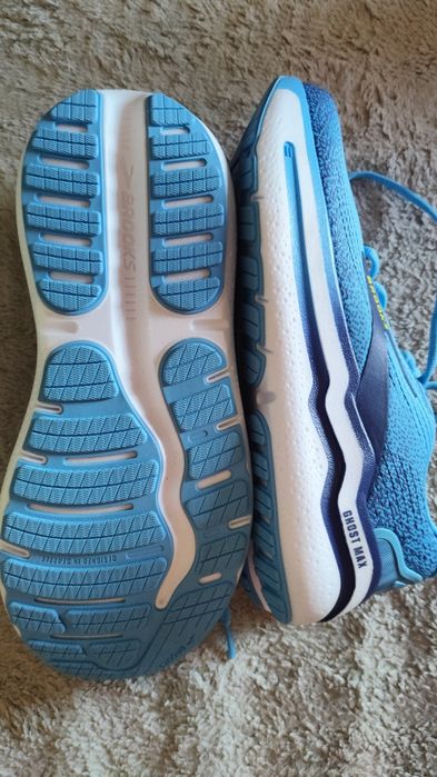brooks ghost max 2, noi, 41 si 42. la sportiva saucony