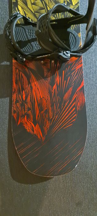 Placa Snowboard Jones El Hefe Mountain Twin 157 + legaturi Ride Carbon