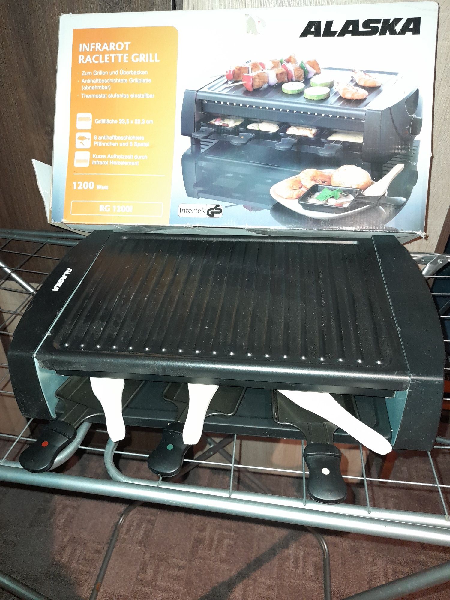 Grill  Raclette cu accesorii