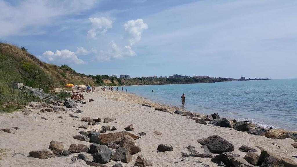 Първа линия! Апартамент с 3 спални и гледка море в Марина Кейп, Ахелой