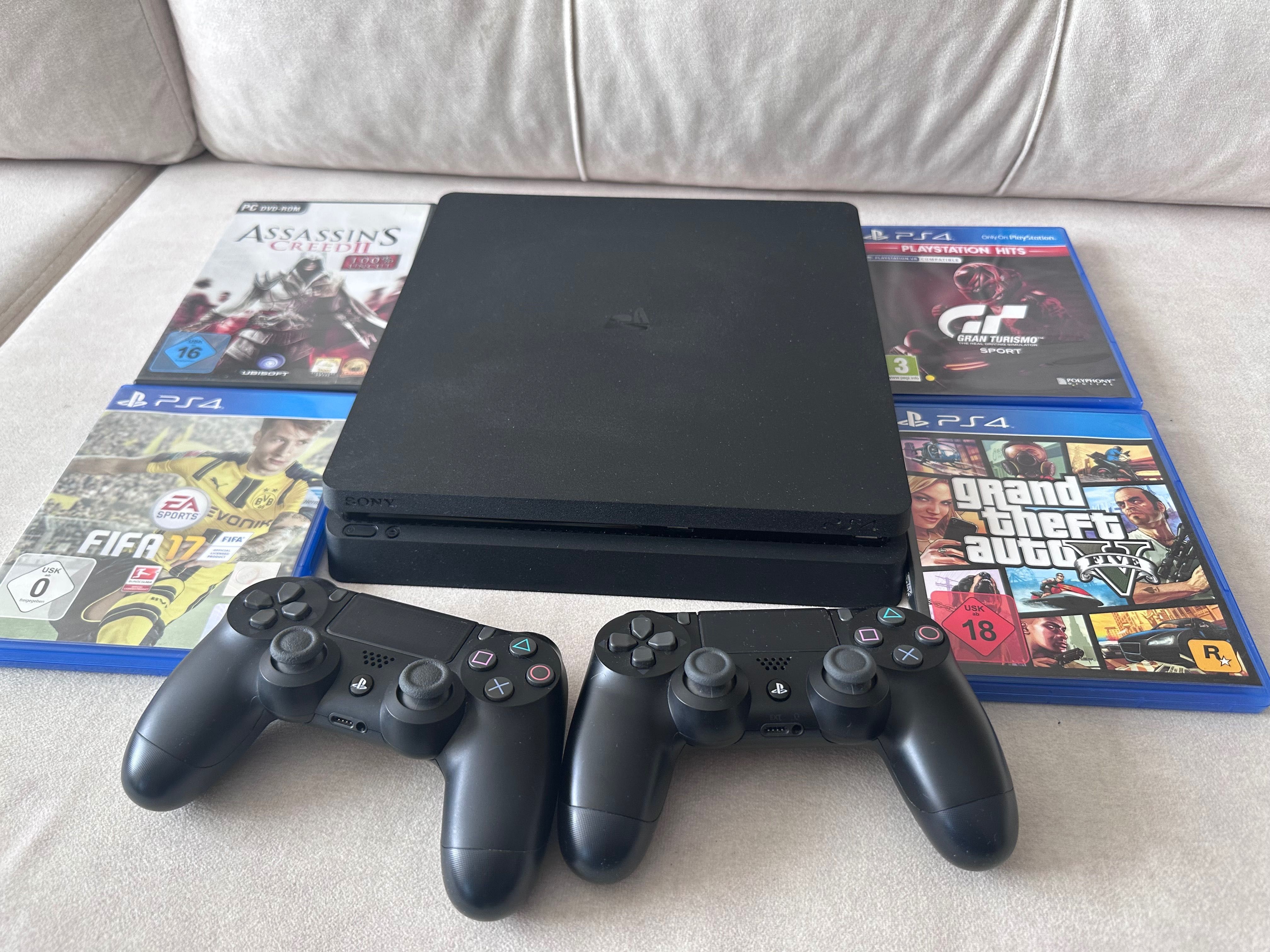 Play Station 4, Почти неизползван с две конзоли и четири игри.