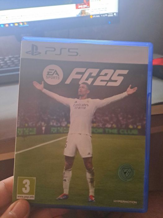 EA FC 25 PS5 Играта е в супер състояние
