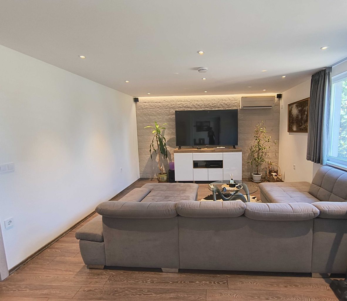 Продава се Тристаен апартамент в Стара Загора, Ремиза - 100 кв.м за 1480 €/кв.м - Снимка #3