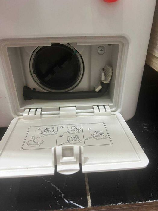 Стиральная машина LG 6 КГ Срочно продаю