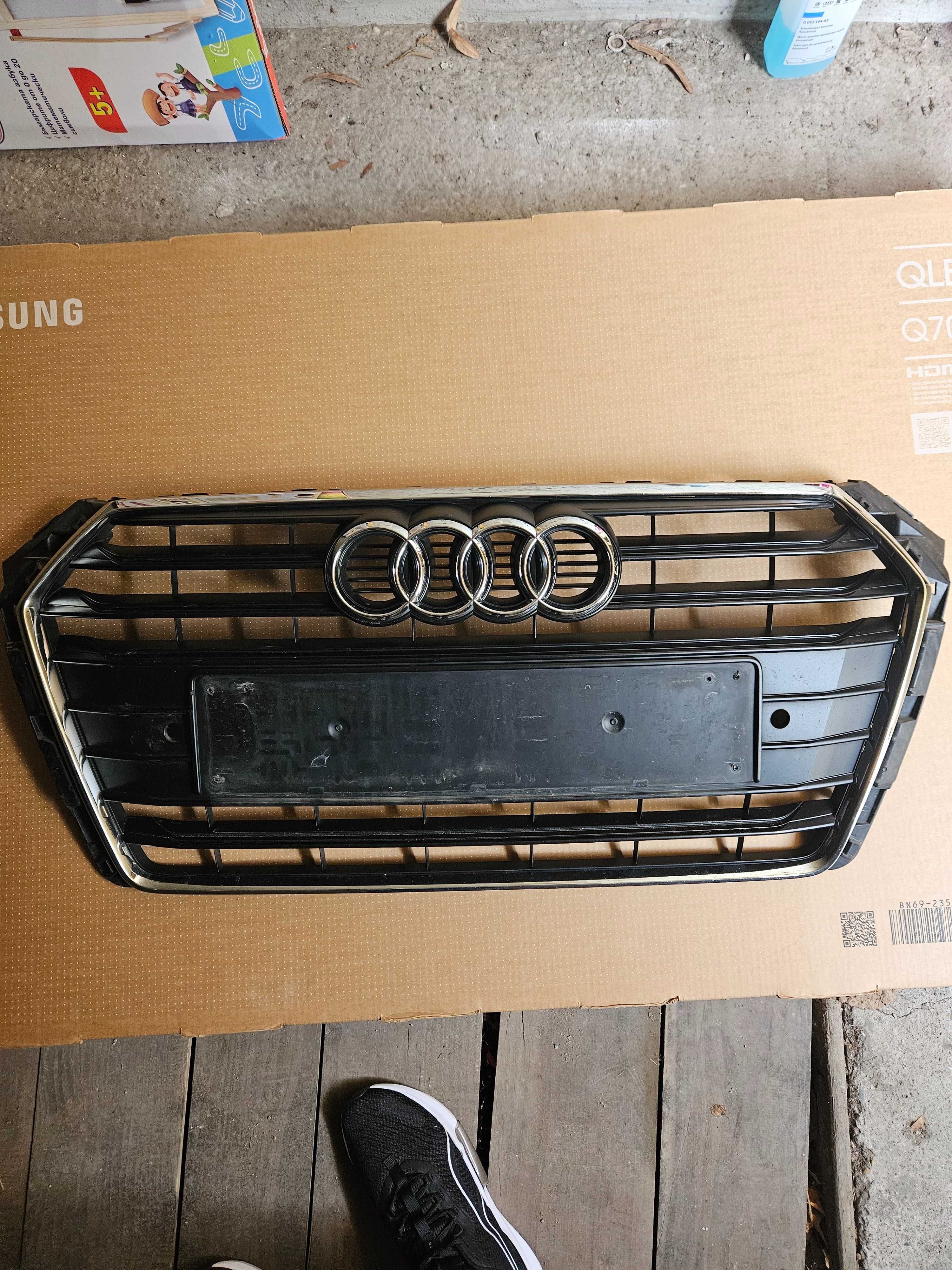 Оригинална решетка, маска Audi A4 B9 2019
