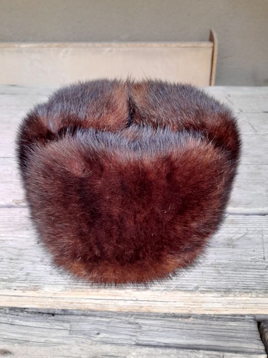 Продам головные уборы