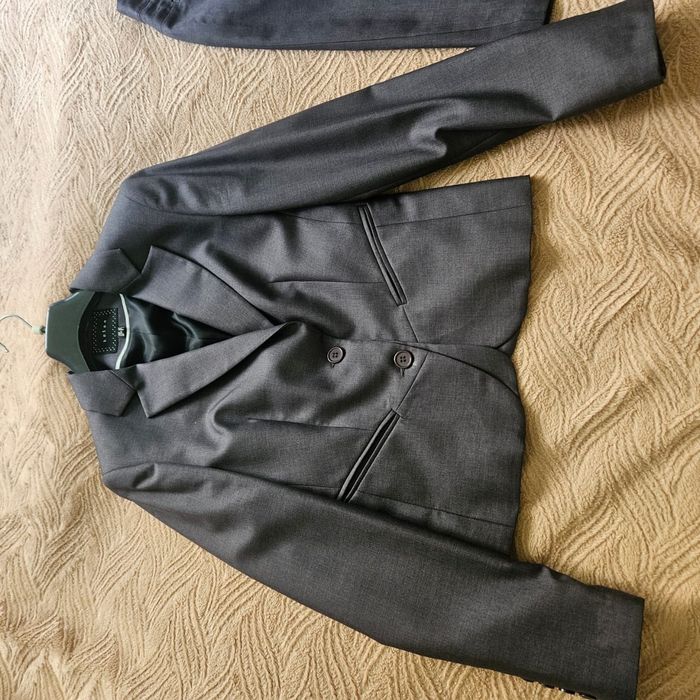 Женские костюм, деловой