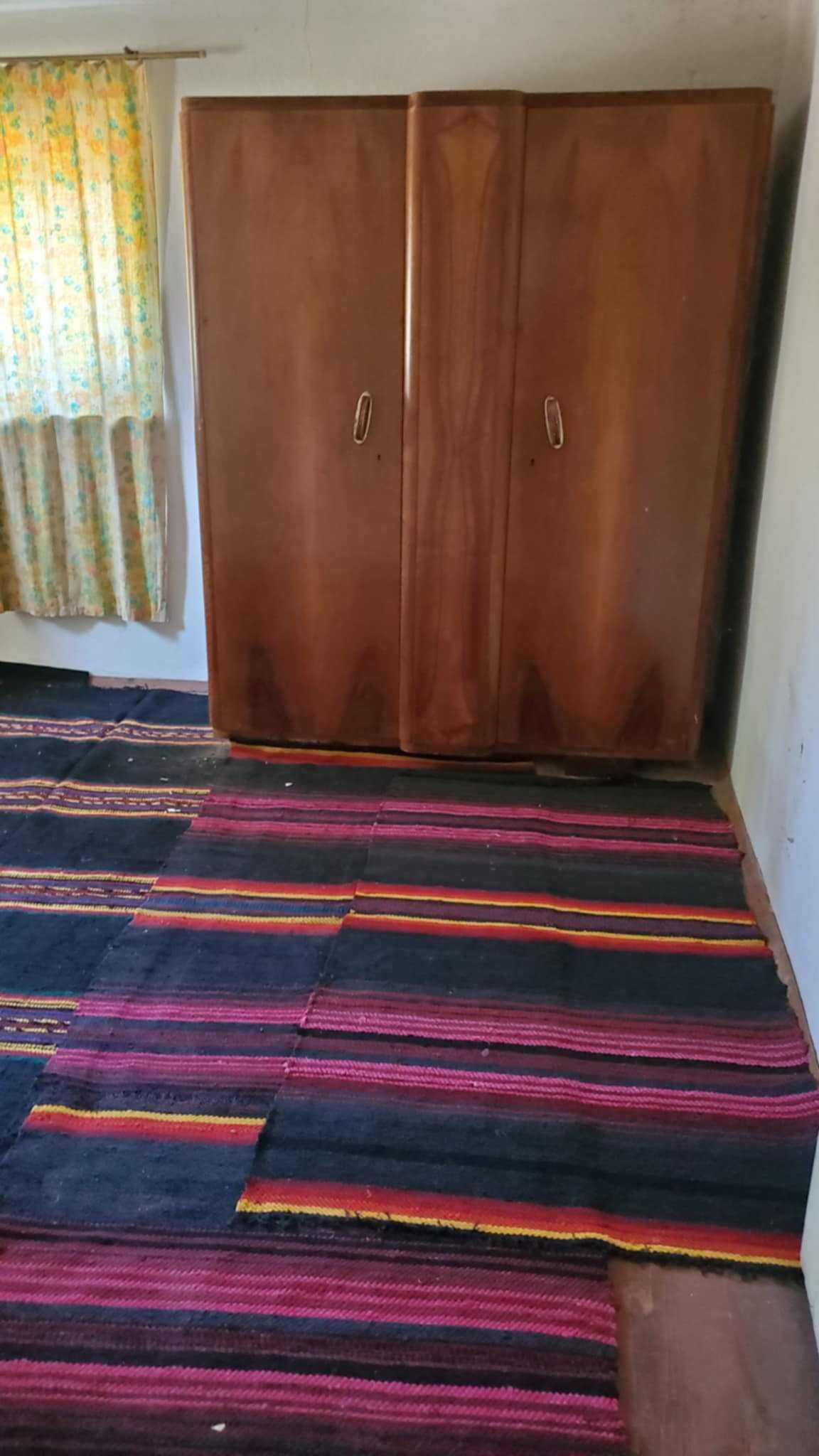 Двуетажна къща в добро състояние
