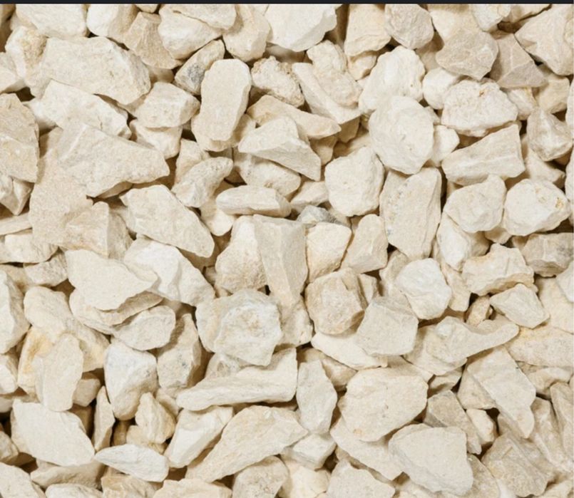 Vand nisip piatra pamant vegetal