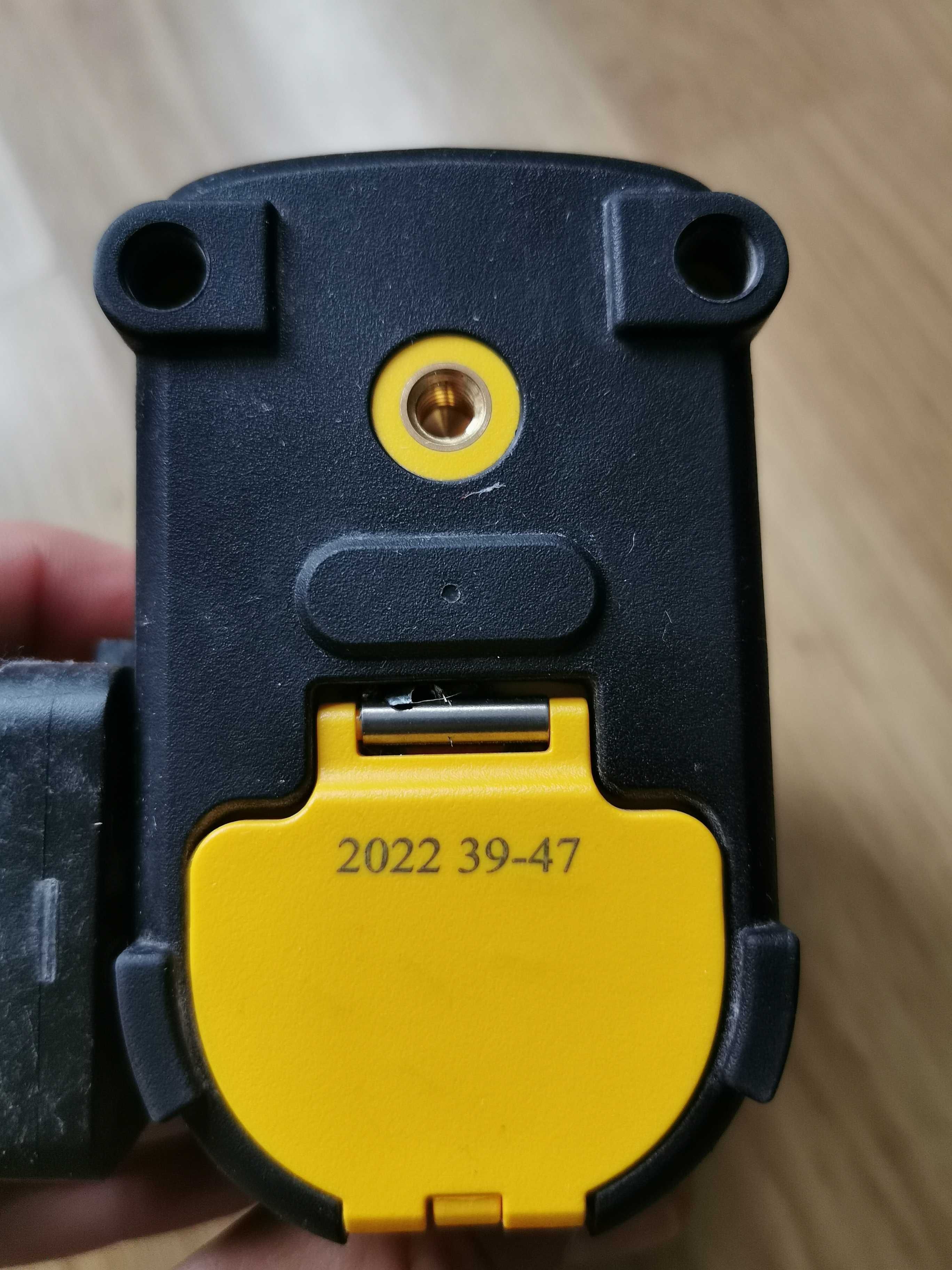 Лазер нивелир зелен dewalt DW088CG