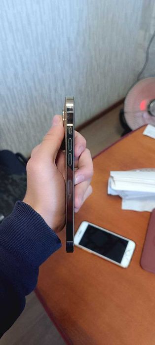 Iphone 12 pro max sotiladi