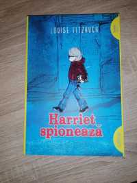 Harriet spioneaza