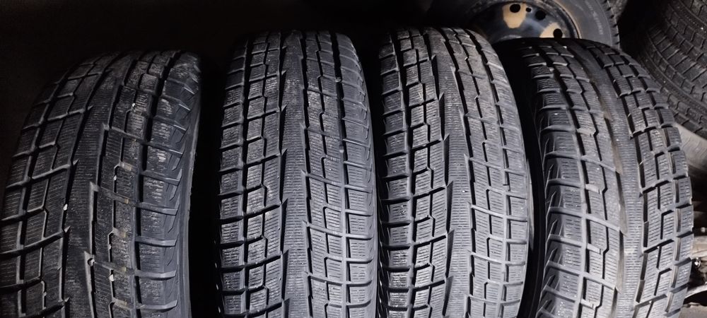 Продам зимние шины 265/60/18