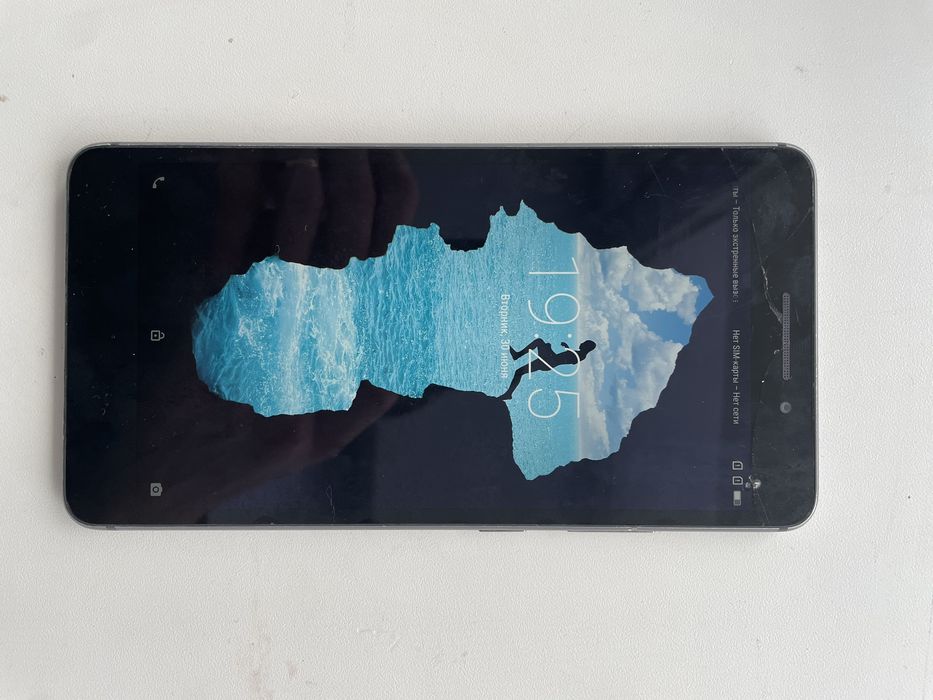 Планшет lenovo   .