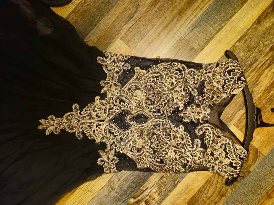 Дизайнерска арабска рокля промоция