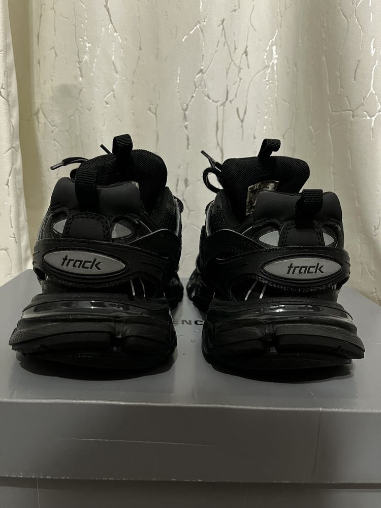 Balenciaga Track