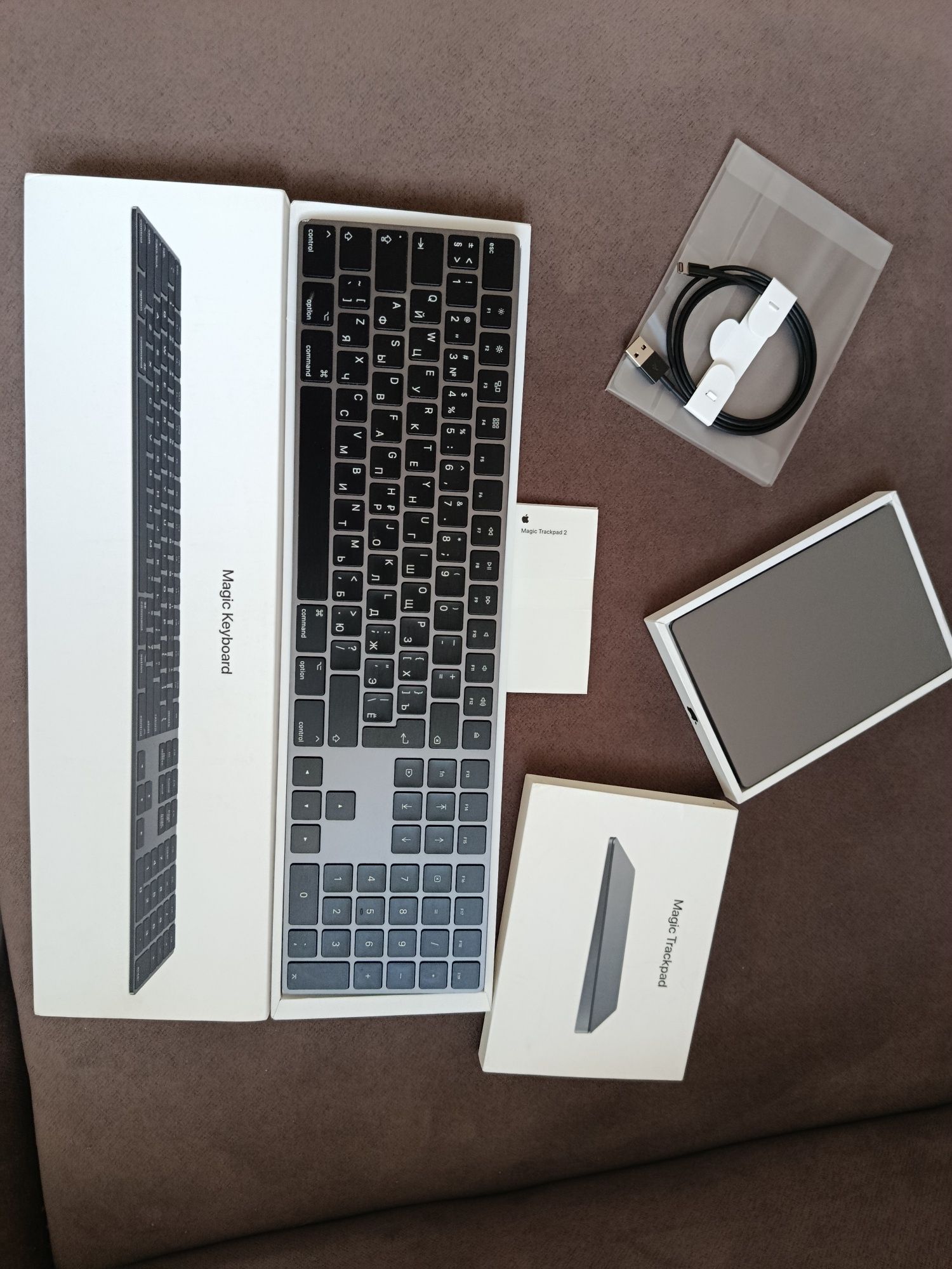 Apple magic keyboard with numeric keypad 2 and trackpad 2