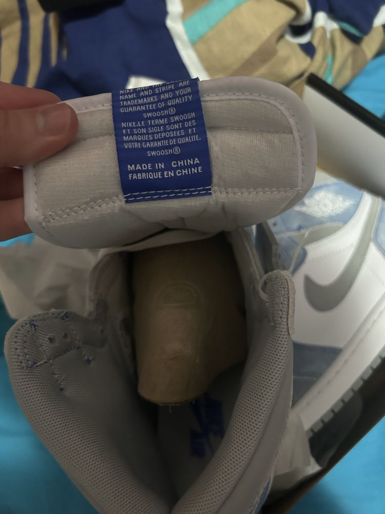 Jordan 1 Hyper Royal OG 42.5