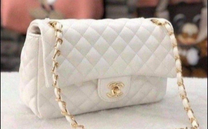 Geanta alb imaculat  model Jumbo,saculet, etichetă