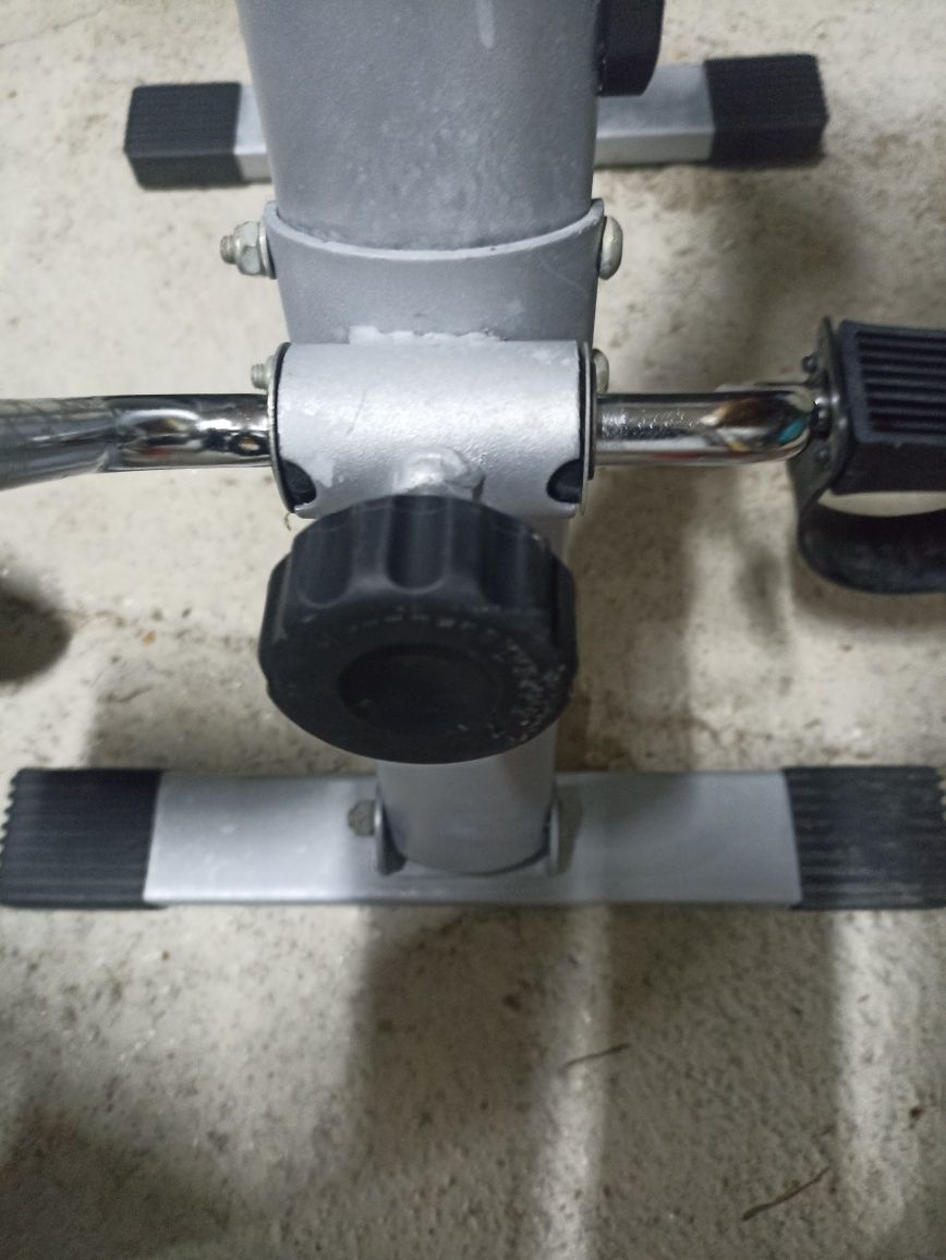 Комбиниран уред за раздвижване на крака и ръце Be pedaler